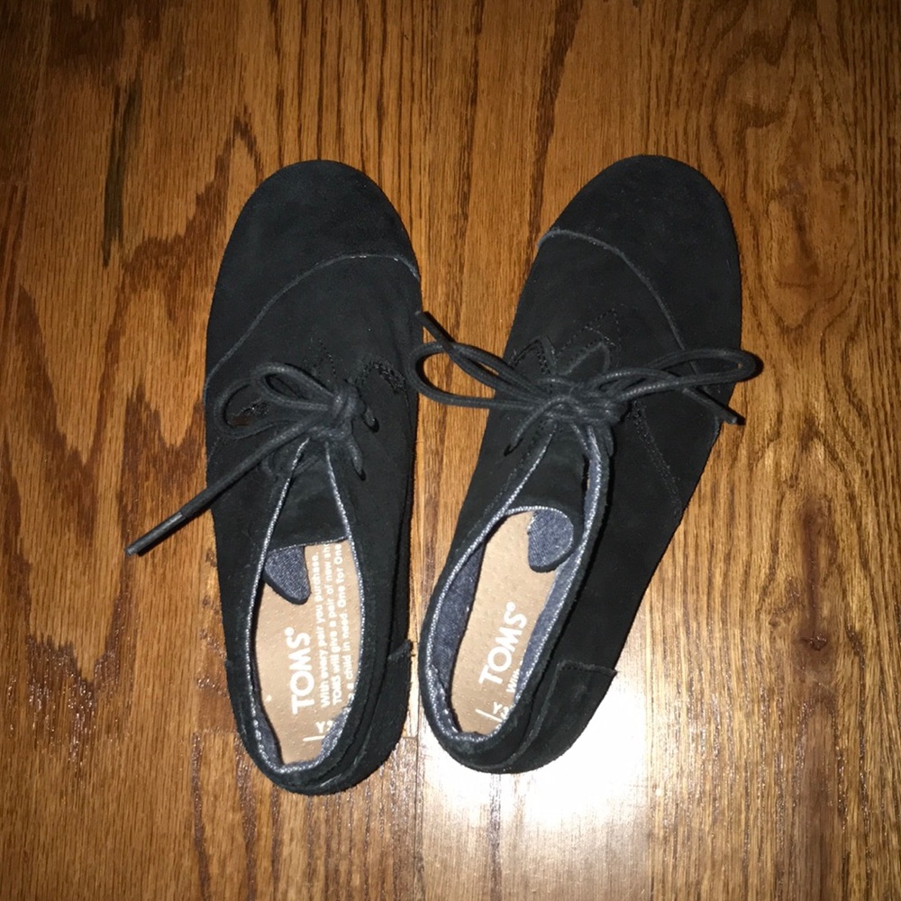 Girls Toms Suede wedges